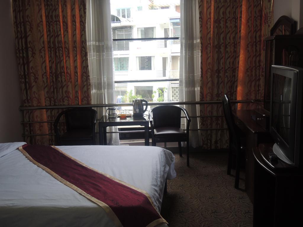 Hotel Y Lan Đà Lạt Exterior foto