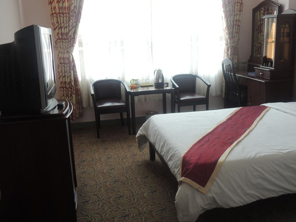 Hotel Y Lan Đà Lạt Exterior foto
